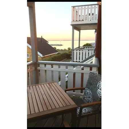 Im In Apartment *